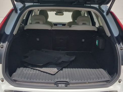 Used 2025 Volvo XC60 B5 Plus w/ Protection Package Premier AWD/4WD image 35