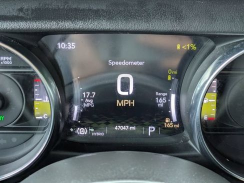 Used 2022 Jeep Wrangler Unlimited Sahara w/ Cold Weather Group AWD/4WD image 28