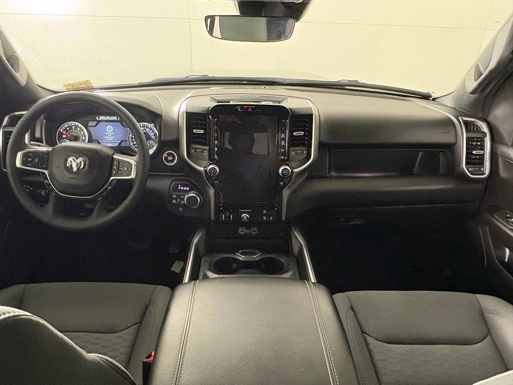 Used 2025 RAM 1500 Big Horn AWD/4WD image 40