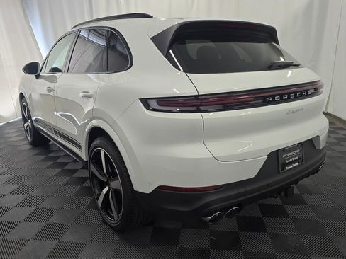 New 2026 Porsche Cayenne image 3