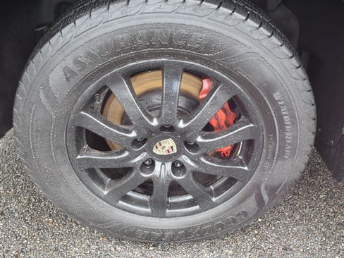 Used 2010 Porsche Cayenne AWD/4WD image 49