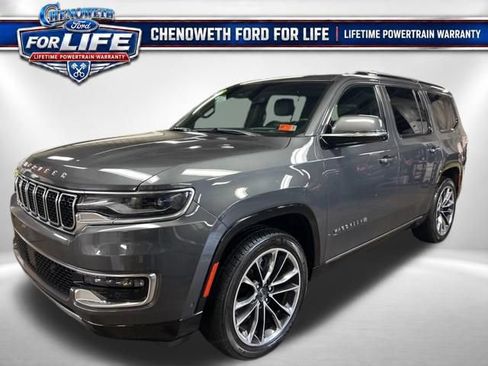Used 2022 Jeep Wagoneer Series III w/ Premium Group I AWD/4WD image 1