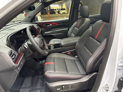 New 2026 Chevrolet Traverse RS image 17