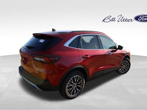 New 2025 Ford Escape SE image 3