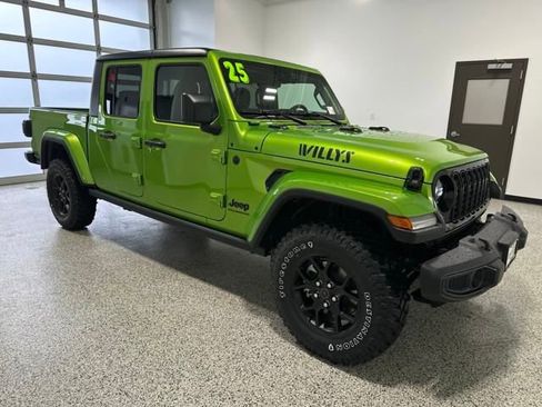 New 2025 Jeep Gladiator Willys image 2