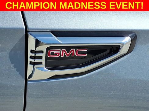Used 2025 GMC Yukon Denali image 10