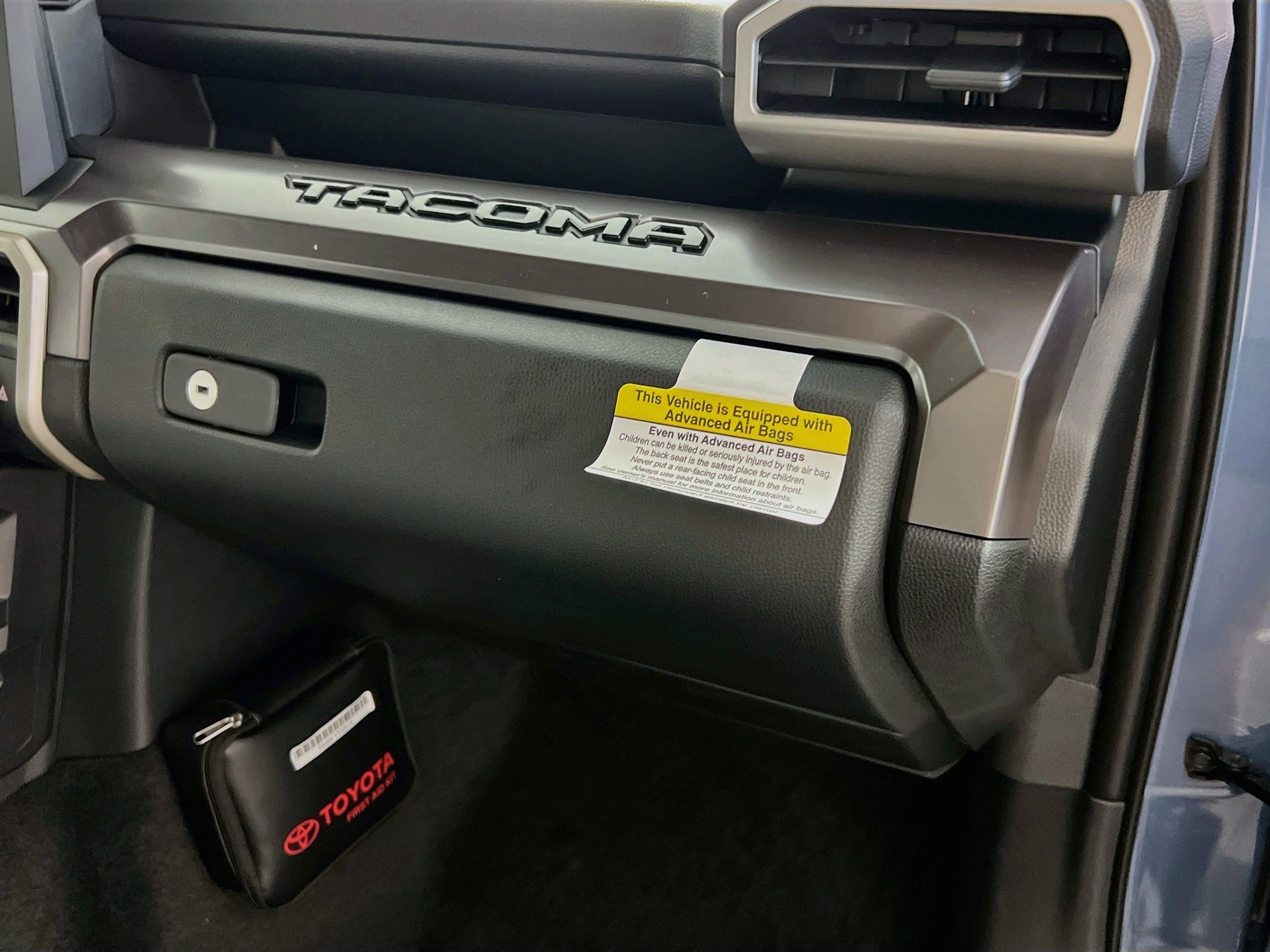 Used 2026 Toyota Tacoma SR5 AWD/4WD image 33