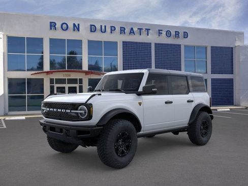 New 2025 Ford Bronco Badlands image 2
