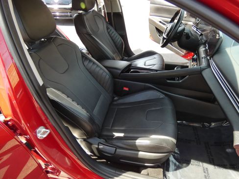 Used 2023 Hyundai Elantra Limited image 26