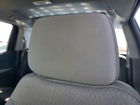 Used 2025 Chevrolet Silverado 1500 Custom image 14