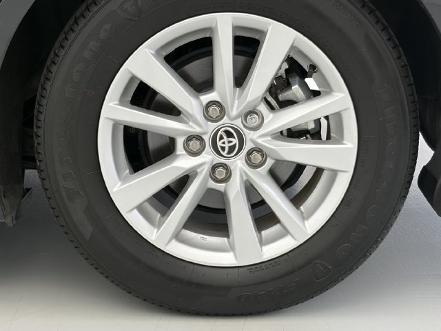 Used 2025 Toyota Camry LE w/ Convenience Package FWD image 13