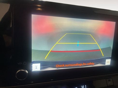 Used 2025 Toyota Camry LE image 24