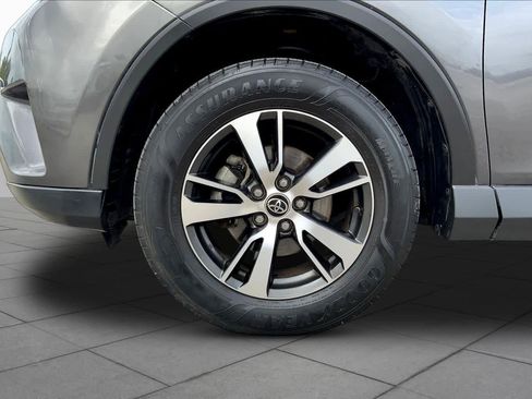 Used 2018 Toyota RAV4 XLE w/ Plus Extra Value Package image 11