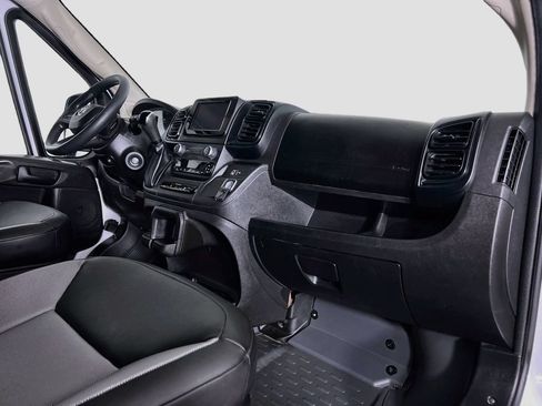 Used 2025 RAM ProMaster 2500 w/ Convenience Group FWD image 31