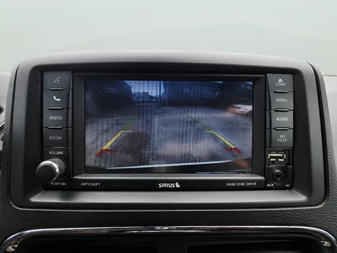 Used 2018 Dodge Grand Caravan SXT image 30