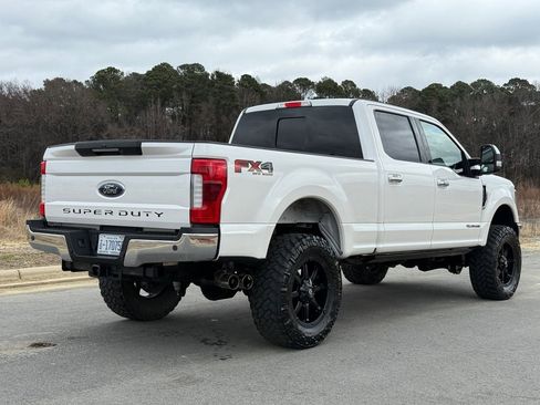 Used 2017 Ford F250 Lariat w/ Lariat Ultimate Package image 4