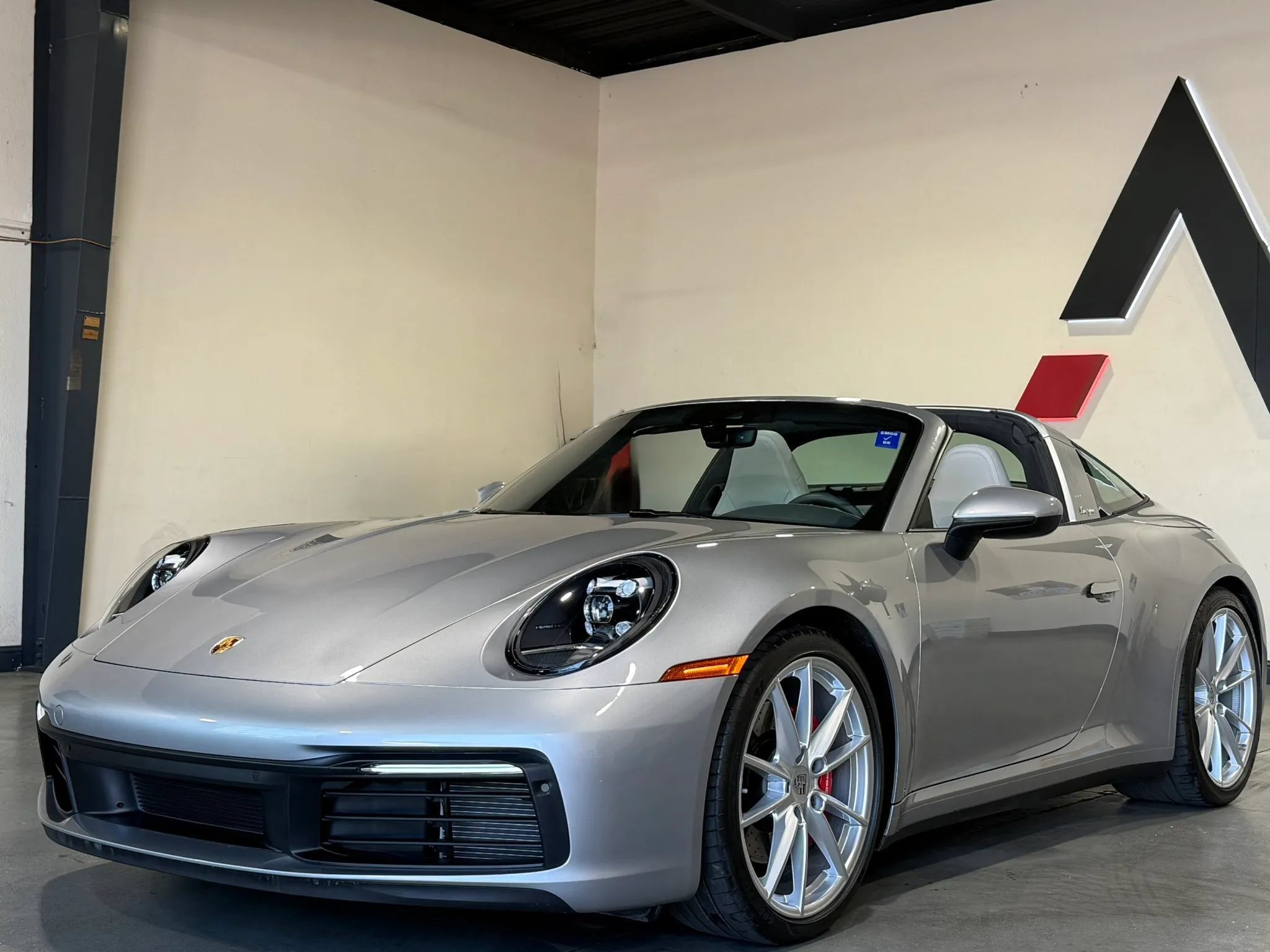 Used 2021 Porsche 911 AWD/4WD image 9