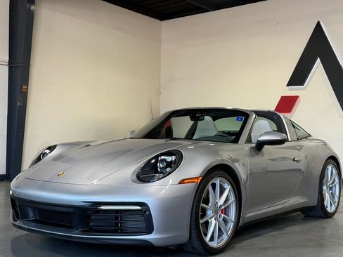 Used 2021 Porsche 911 AWD/4WD image 9