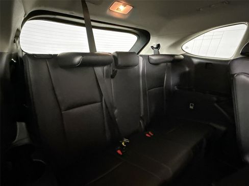 Certified 2025 Toyota Highlander XLE AWD/4WD image 39
