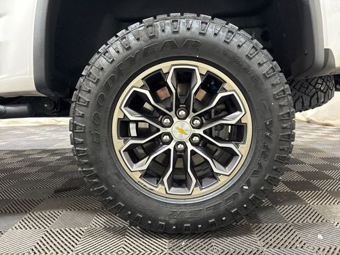 Used 2022 Chevrolet Colorado ZR2 AWD/4WD image 33