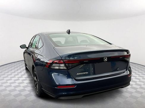 Used 2025 Honda Accord SE image 7