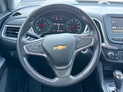 Used 2018 Chevrolet Equinox LT AWD/4WD image 18