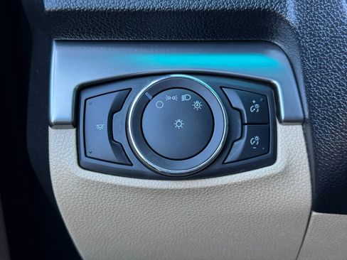 Used 2017 Ford Explorer FWD image 16