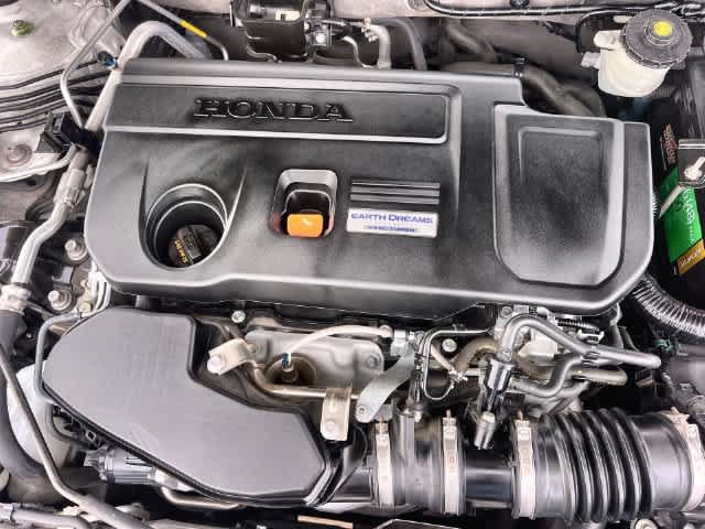 Used 2019 Honda Accord Touring image 10