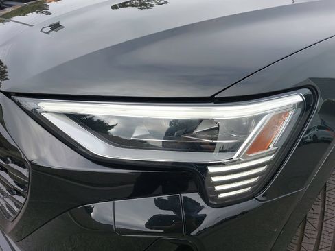 Used 2024 Audi Q8 e-tron Prestige w/ Prestige Package AWD/4WD image 35