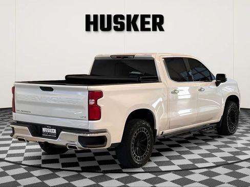 Used 2022 Chevrolet Silverado 1500 LTZ w/ LTZ Premium Package AWD/4WD image 5