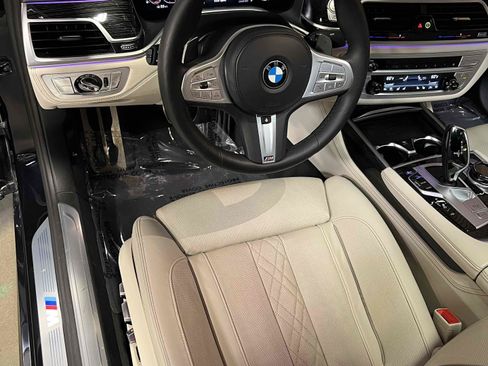 Used 2021 BMW 750i xDrive w/ Executive Package AWD/4WD image 30
