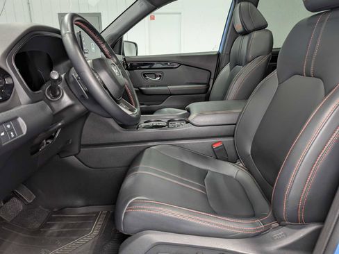 Certified 2023 Honda Pilot TrailSport image 4