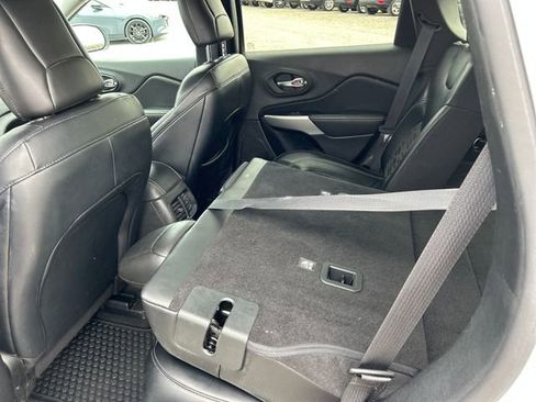 Used 2022 Jeep Cherokee Latitude w/ Trailer Tow Group image 38