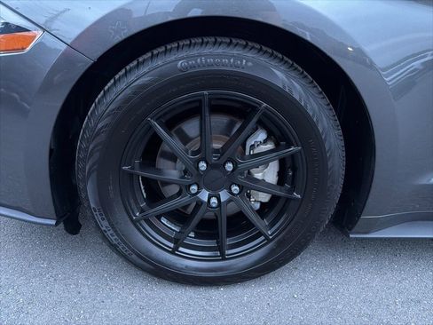 Used 2020 Ford Mustang Coupe image 11