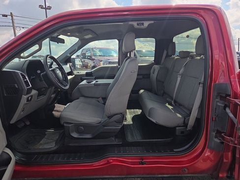 Used 2016 Ford F150 XLT w/ Trailer Tow Package image 10