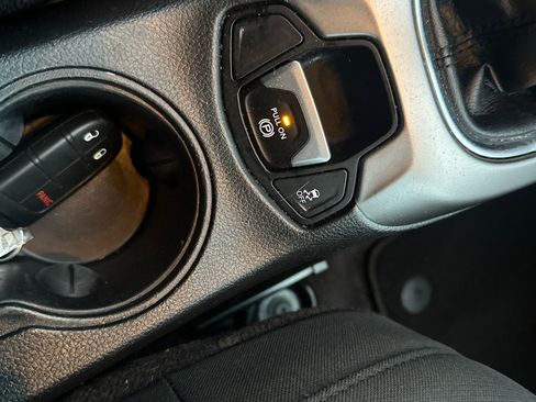 Used 2018 Jeep Compass Sport image 48