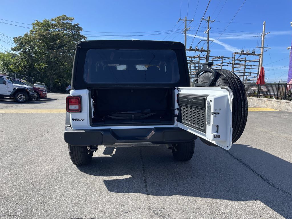 Used 2024 Jeep Wrangler Sport AWD/4WD image 13