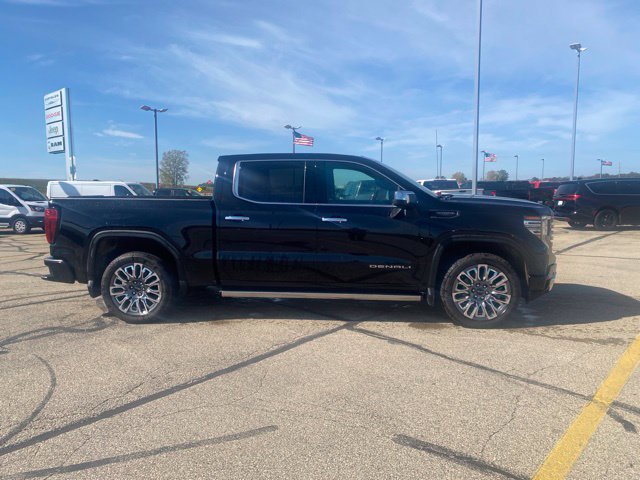 Used 2025 GMC Sierra 1500 Denali Ultimate AWD/4WD image 2