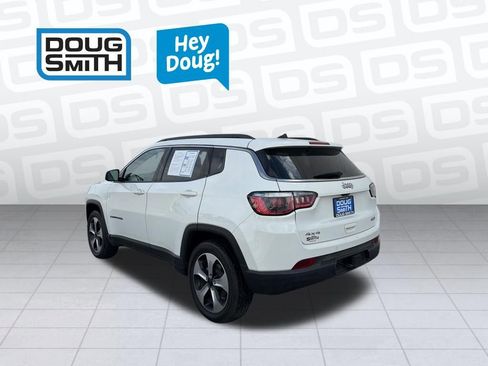 Used 2017 Jeep Compass Latitude w/ Popular Equipment Group AWD/4WD image 28