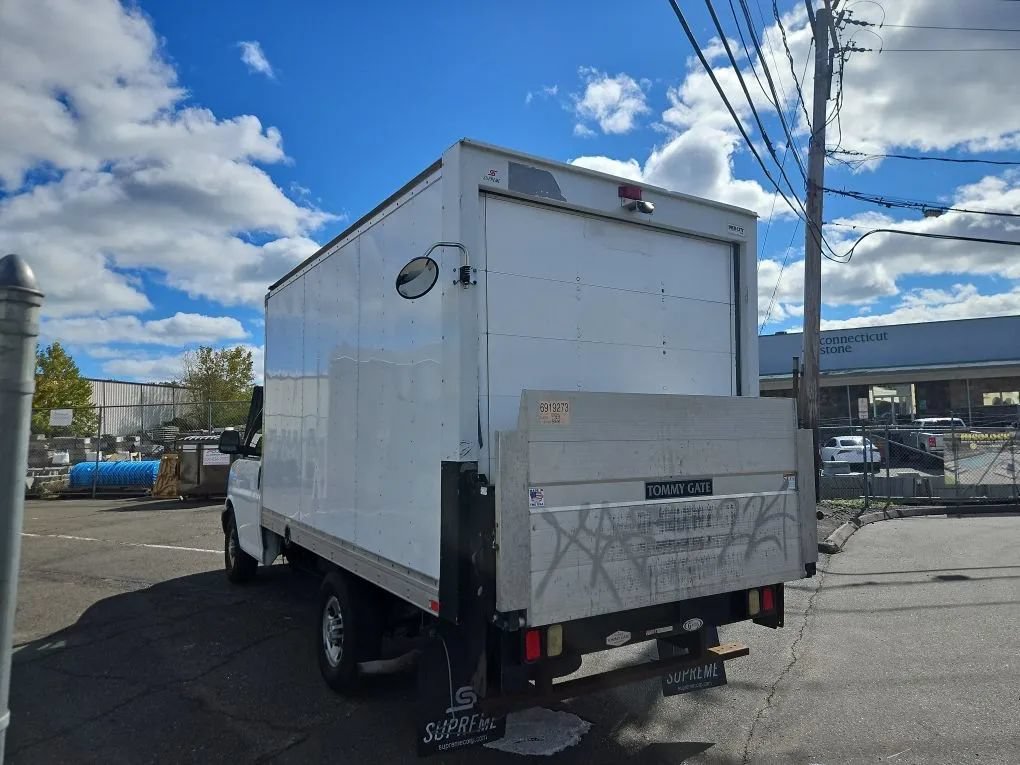 Used 2020 Chevrolet Express 3500 RWD image 10