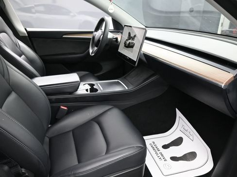 Used 2023 Tesla Model Y Performance AWD/4WD image 37