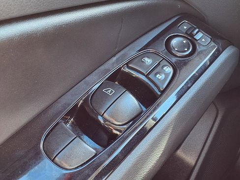 Used 2025 Nissan Altima 2.5 SR image 10