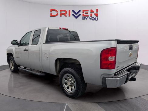 Used 2011 Chevrolet Silverado 1500 LS image 3