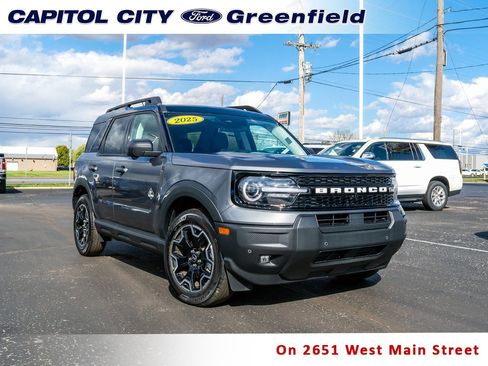 Used 2025 Ford Bronco Sport Outer Banks w/ Outer Banks Tech Package+ image 1