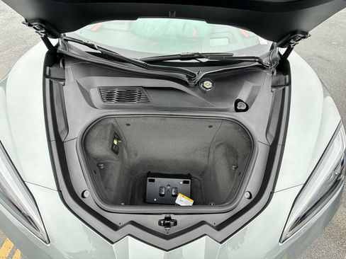 Used 2023 Chevrolet Corvette Stingray Preferred Cpe w/ Z51 Performance Package RWD image 27