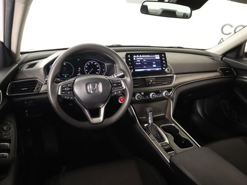 Used 2022 Honda Accord LX image 2
