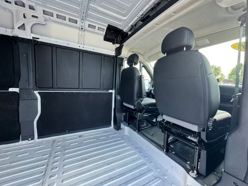 Used 2026 RAM ProMaster 2500 w/ Convenience Group FWD image 27