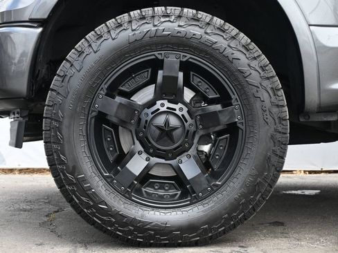 Used 2017 Ford F150 XLT w/ Equipment Group 302A Luxury AWD/4WD image 9