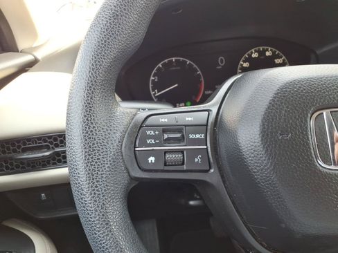 Used 2024 Honda HR-V LX image 12
