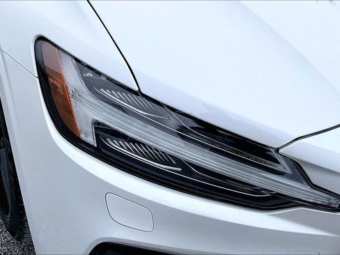 Certified 2023 Volvo S60 B5 Plus w/ Climate Package image 32